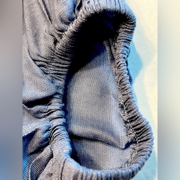 Women size XL Blue long sleeve button up loose fitting shirt. Gently used. - Picture 15 of 15